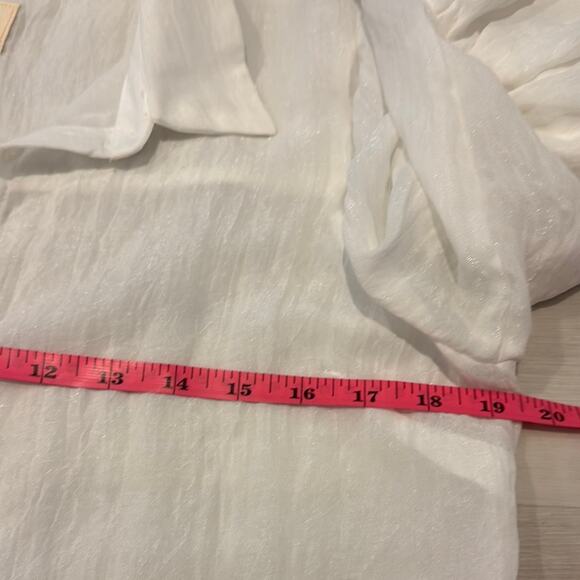 Reset by Jane NWOT Elegant White Bell Sleeve Blouse with Notched Collar - Picture 10 of 12